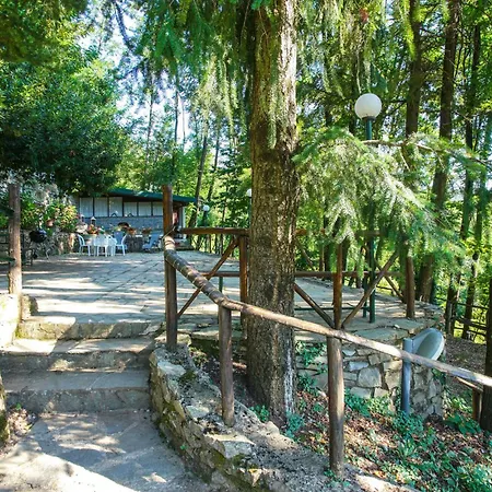 Stunning In Ne With Kitchen 度假居